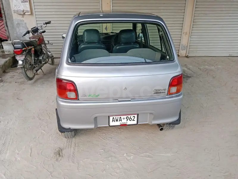 Daihatsu Cuore 2011