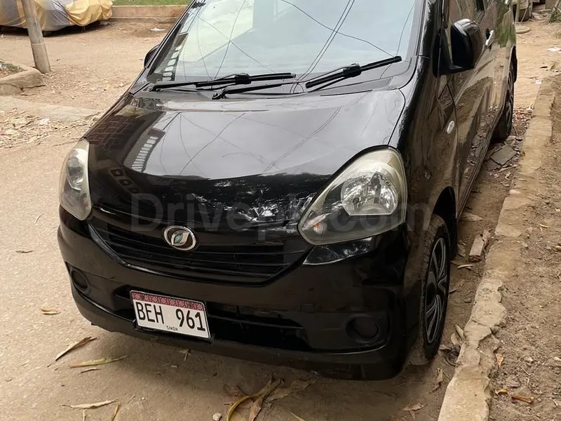 Daihatsu Mira 2012