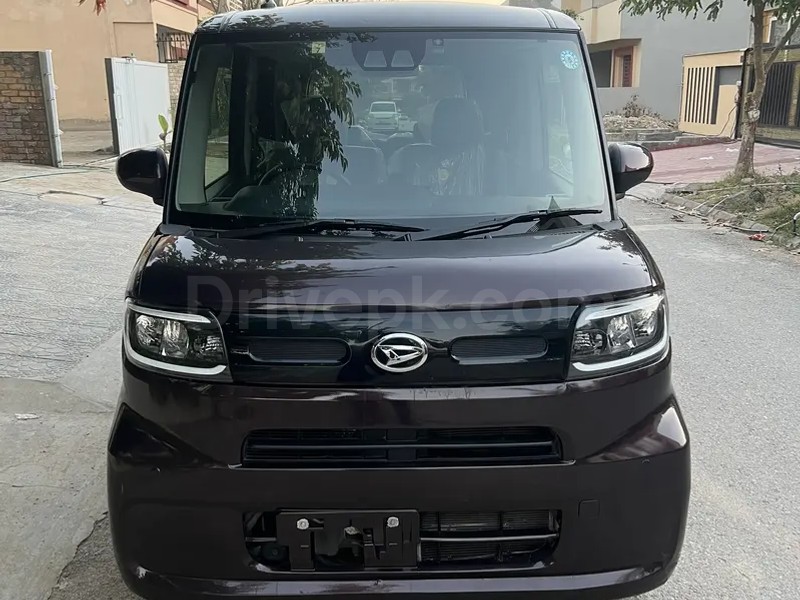 Daihatsu Tanto 2022