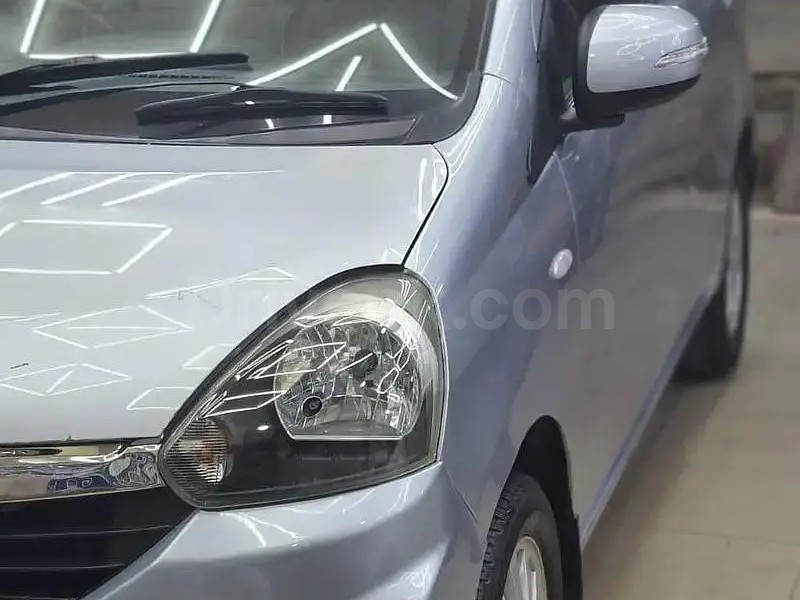 Daihatsu Mira 2015