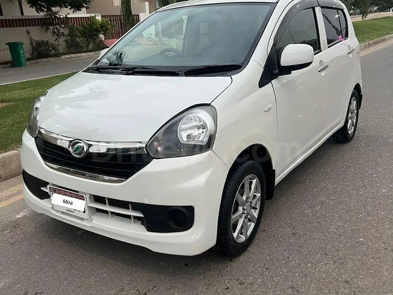 Daihatsu Mira 2015