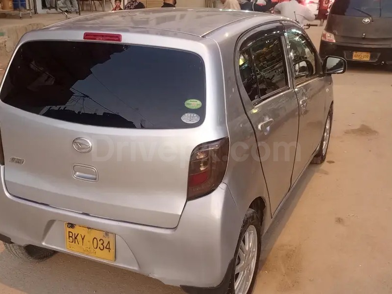 Daihatsu Mira 2017