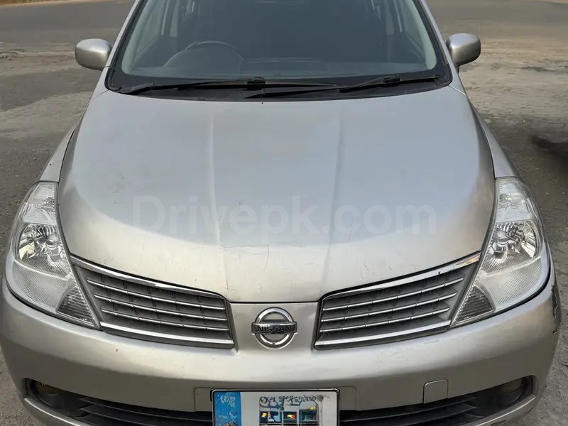 Nissan Tiida 2007