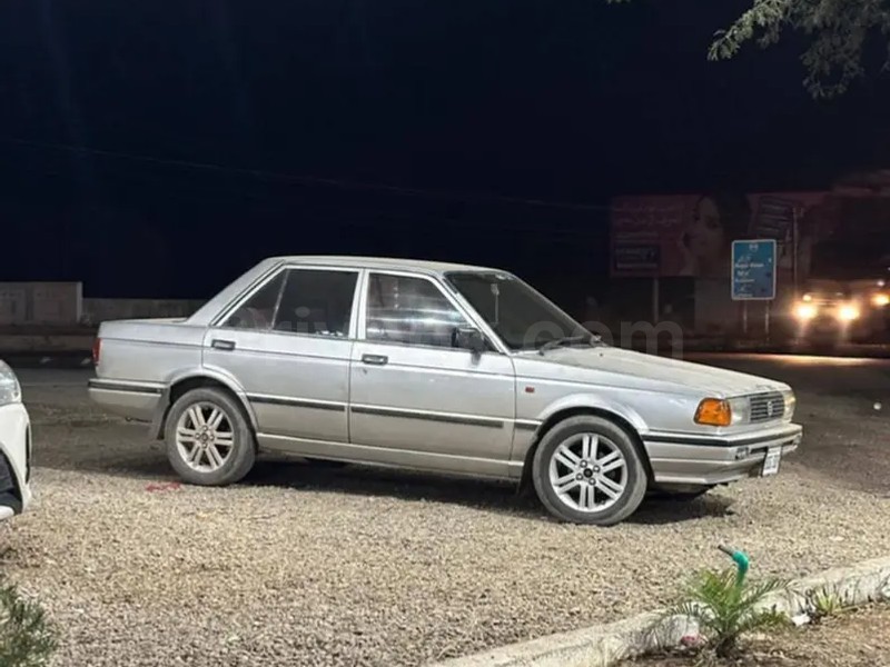 Nissan Sunny 1988