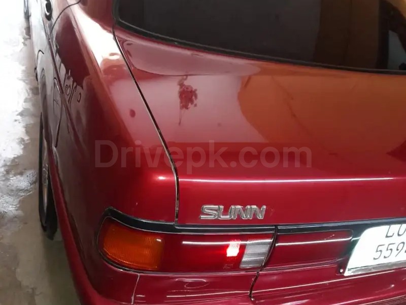Nissan Sunny 1993