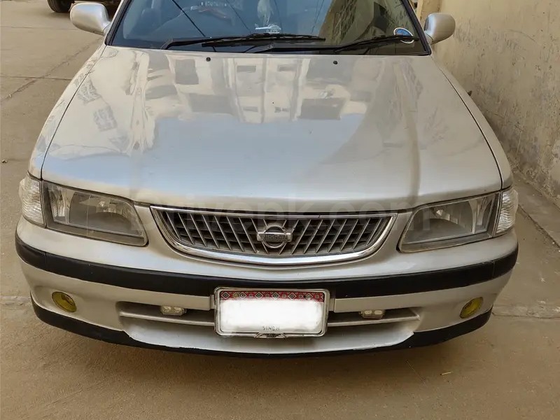 Nissan Sunny 2001