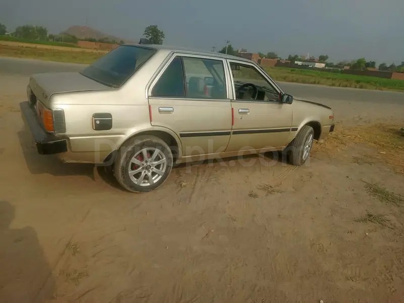 Nissan Sunny 1985