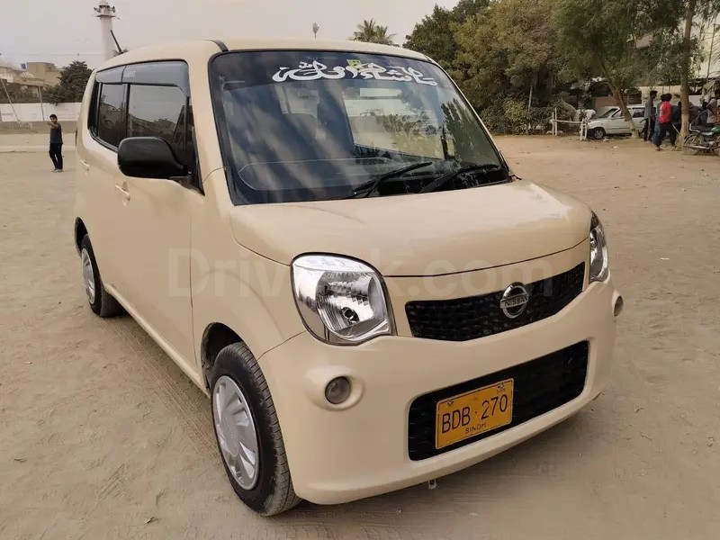 Nissan Moco 2011