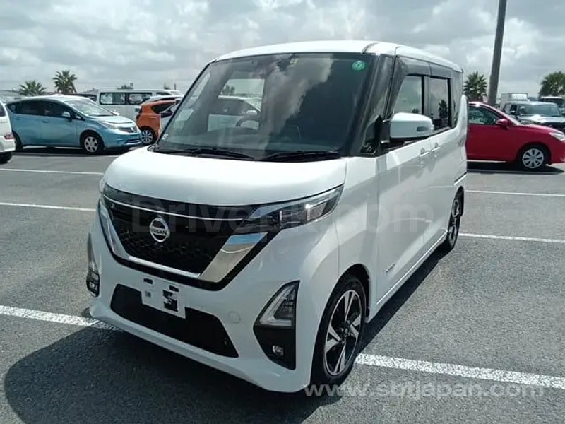 Nissan Roox 2023