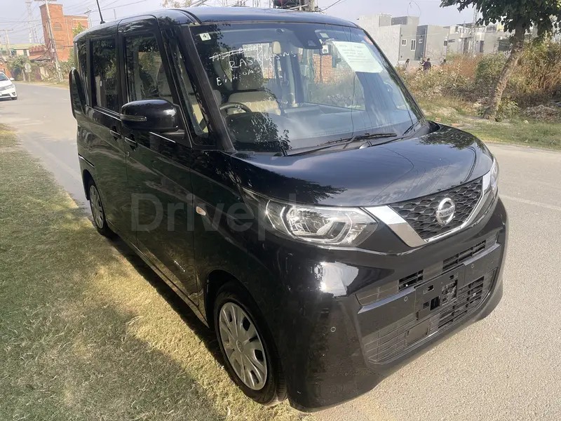Nissan Roox 2022