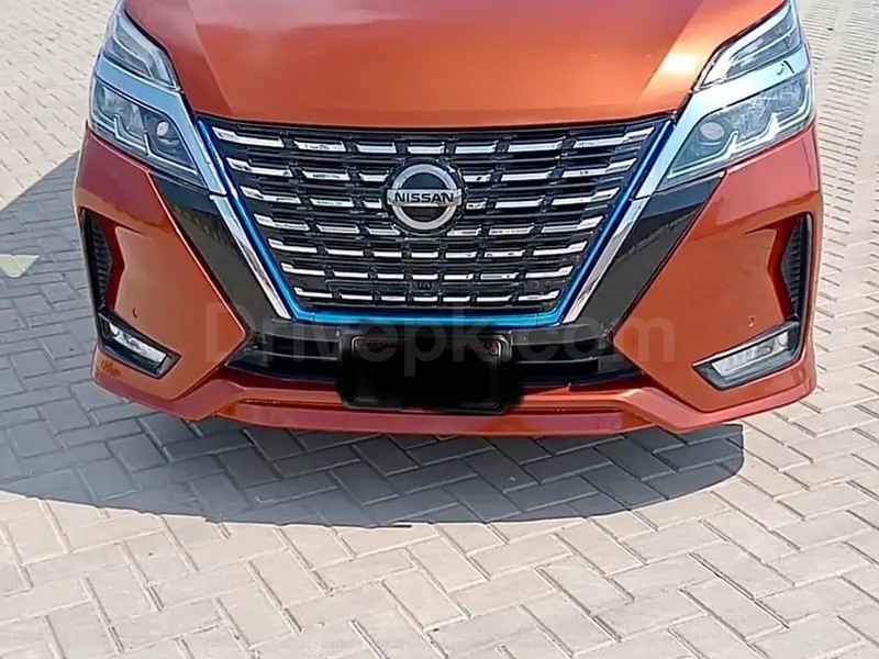 Nissan Serena 2021