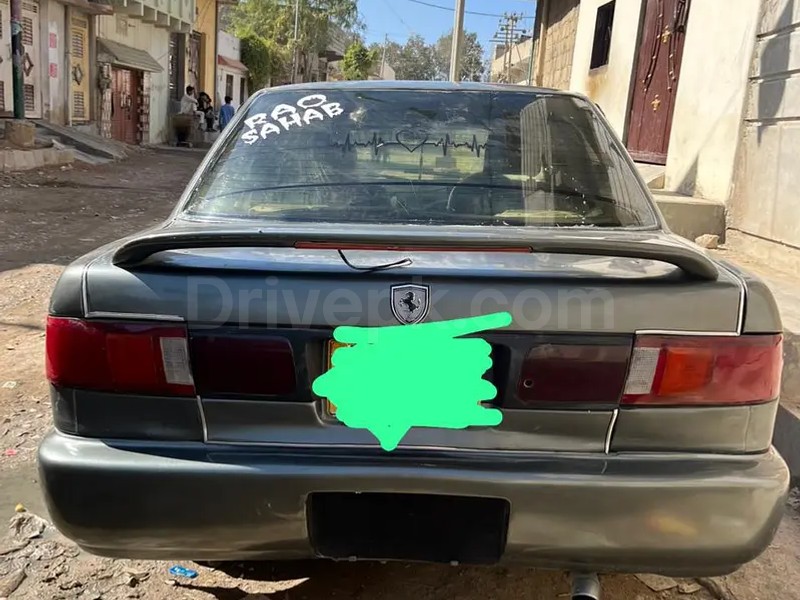 Nissan Sunny 1993