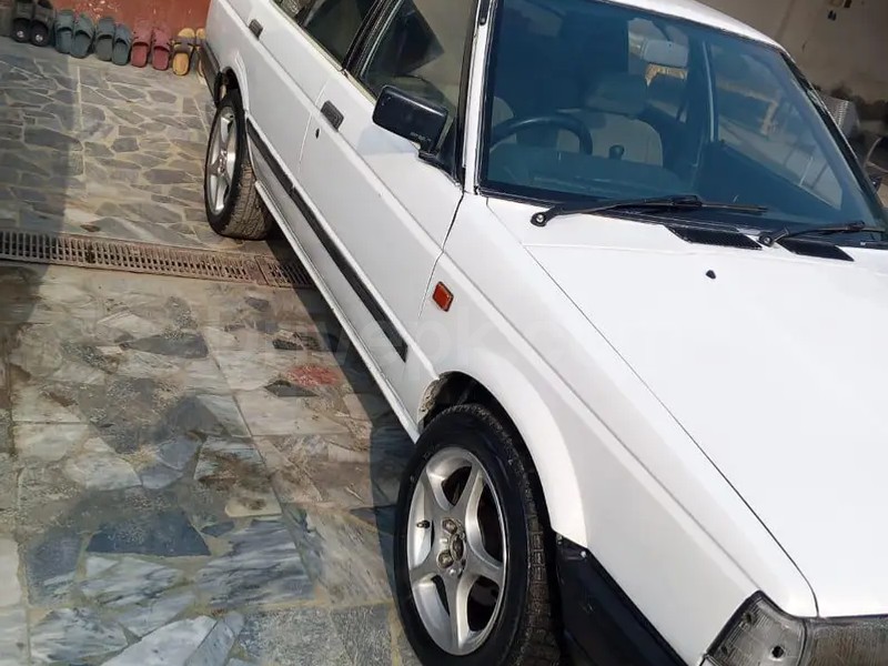 Nissan Sunny 1989