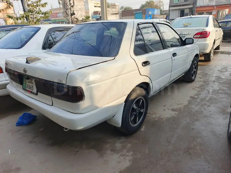 Nissan Sunny 1988