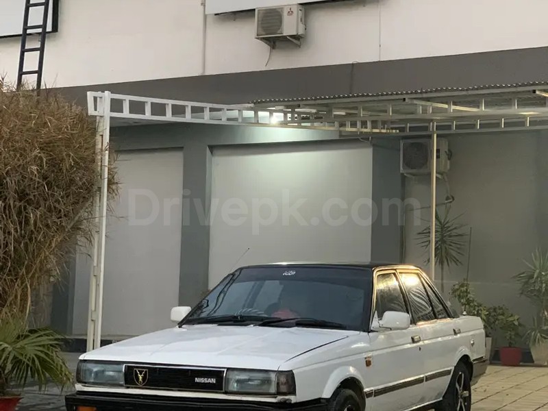 Nissan Sunny 1987
