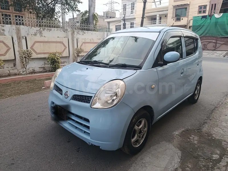 Nissan Moco 2009