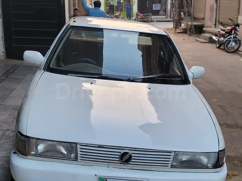 Nissan Sunny 1992