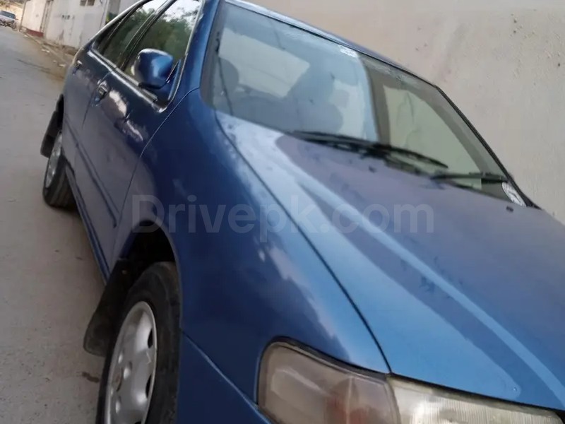Nissan Sunny 1999