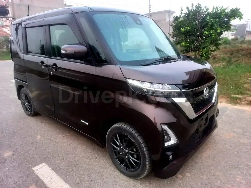 Nissan Roox 2022