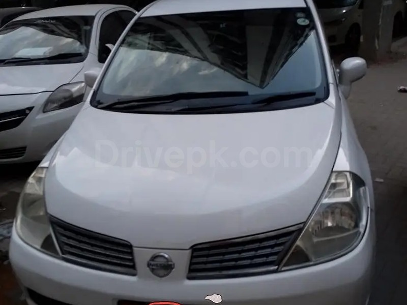 Nissan Tiida 2007