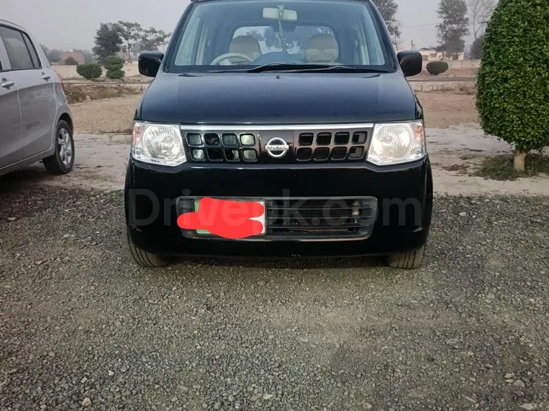 Nissan Moco 2012