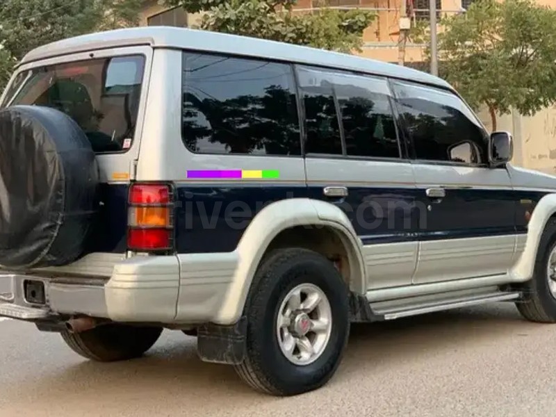 Mitsubishi Pajero 1993