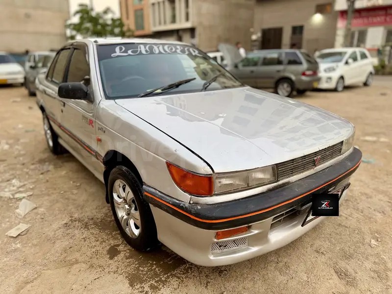Mitsubishi Lancer 1990