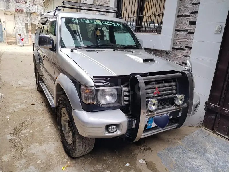 Mitsubishi Pajero 1998