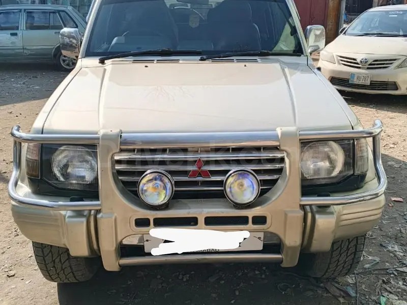 Mitsubishi Pajero 1992