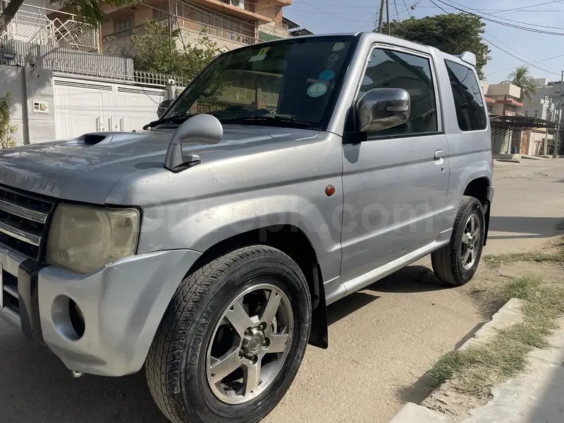 Mitsubishi Pajero Mini 2010