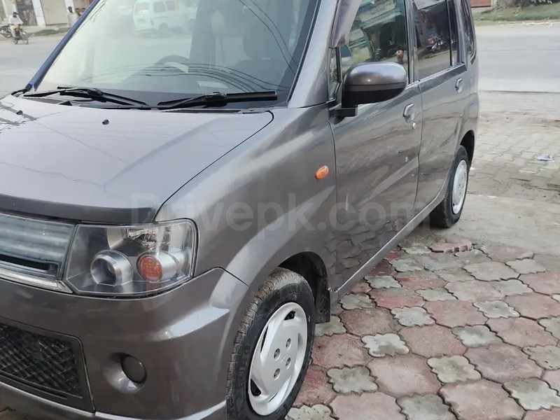 Mitsubishi Toppo 2014