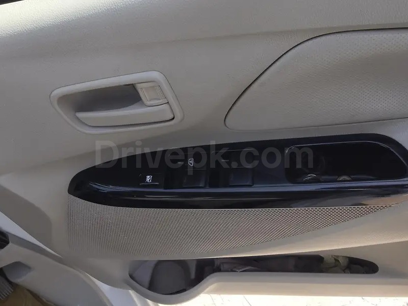 Mitsubishi Ek Wagon 2015