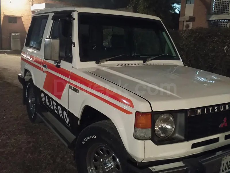 Mitsubishi Pajero 1991