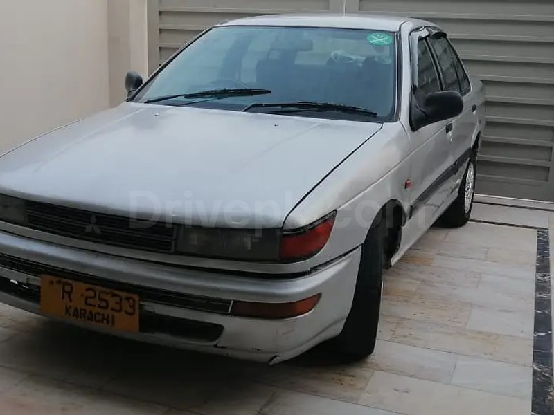 Mitsubishi Lancer 1990