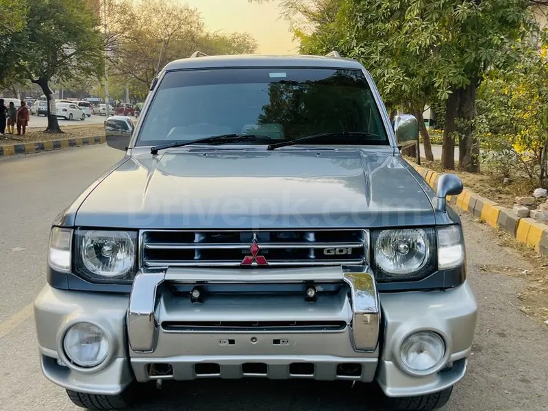 Mitsubishi Pajero 1998