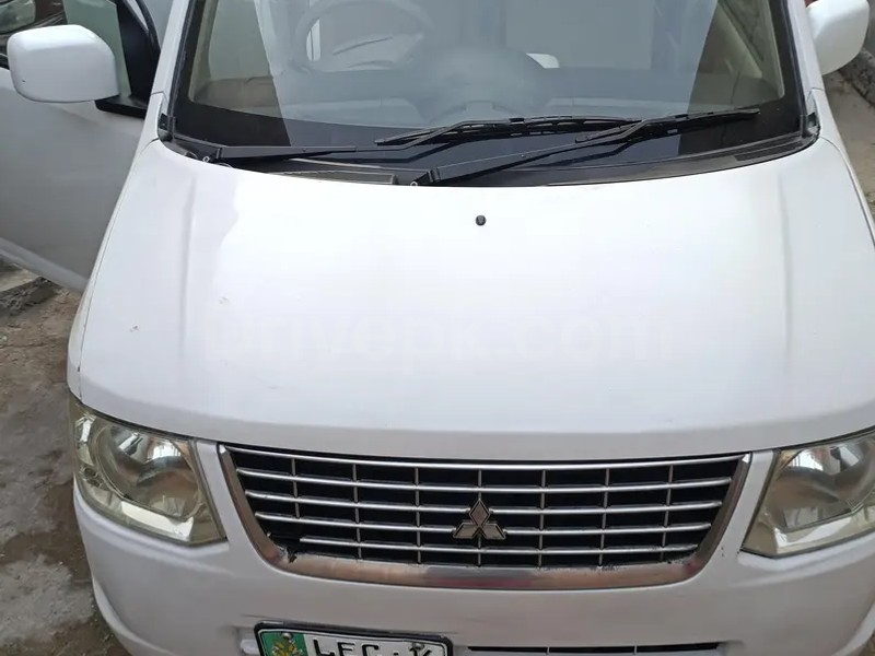 Mitsubishi Ek Wagon 2011