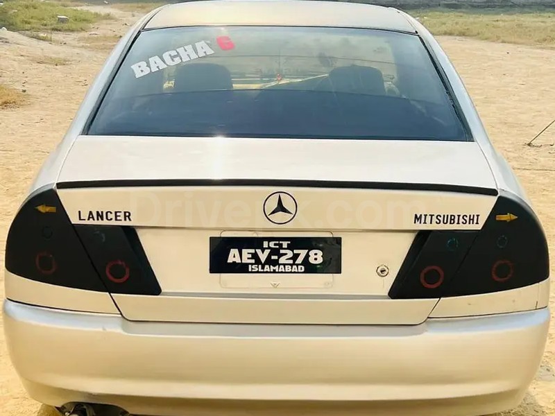 Mitsubishi Lancer 1999