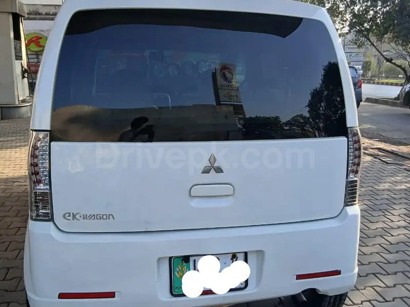 Mitsubishi Ek Wagon 2012