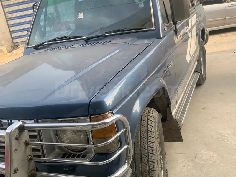 Mitsubishi Pajero 1992