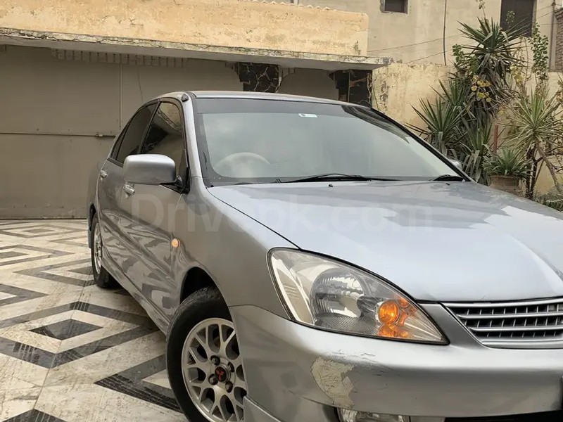 Mitsubishi Lancer 2004