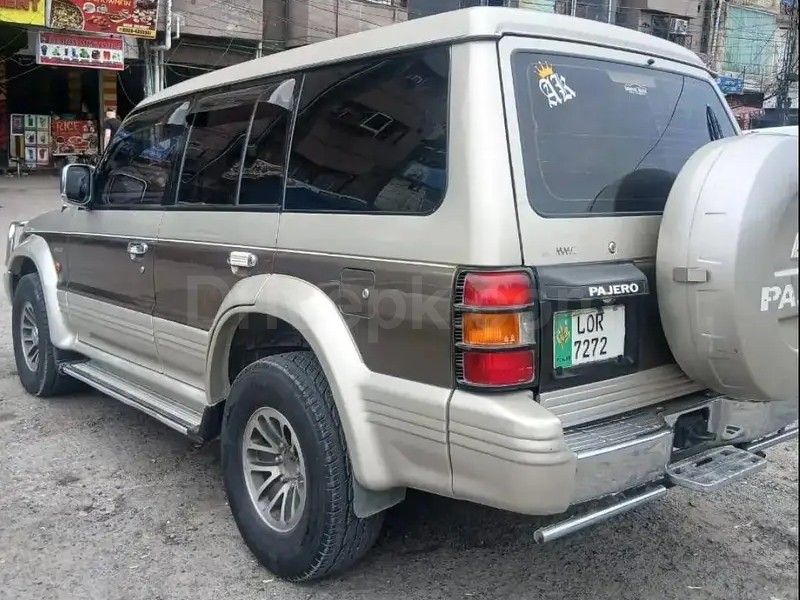 Mitsubishi Pajero 1993