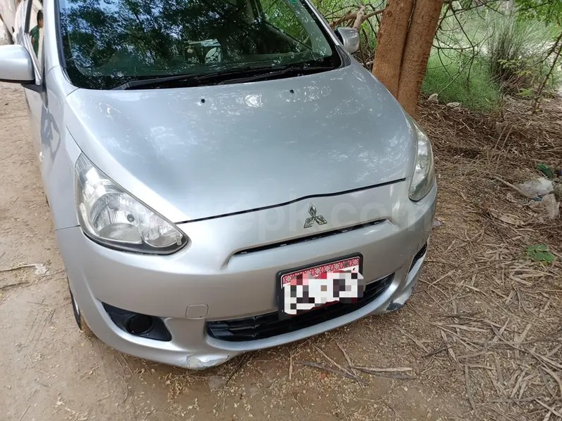 Mitsubishi Mirage 2013