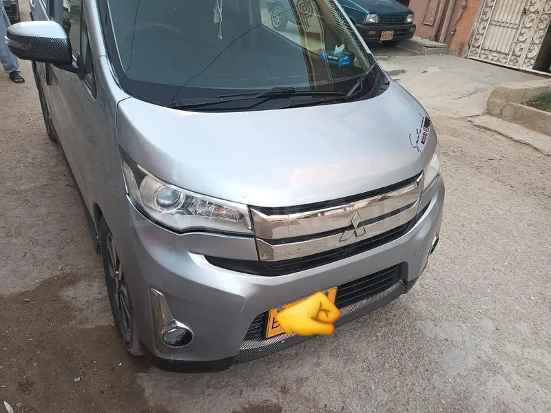 Mitsubishi EK Custom 2015