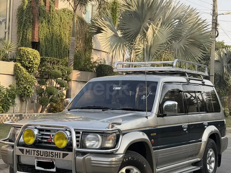Mitsubishi Pajero 1995