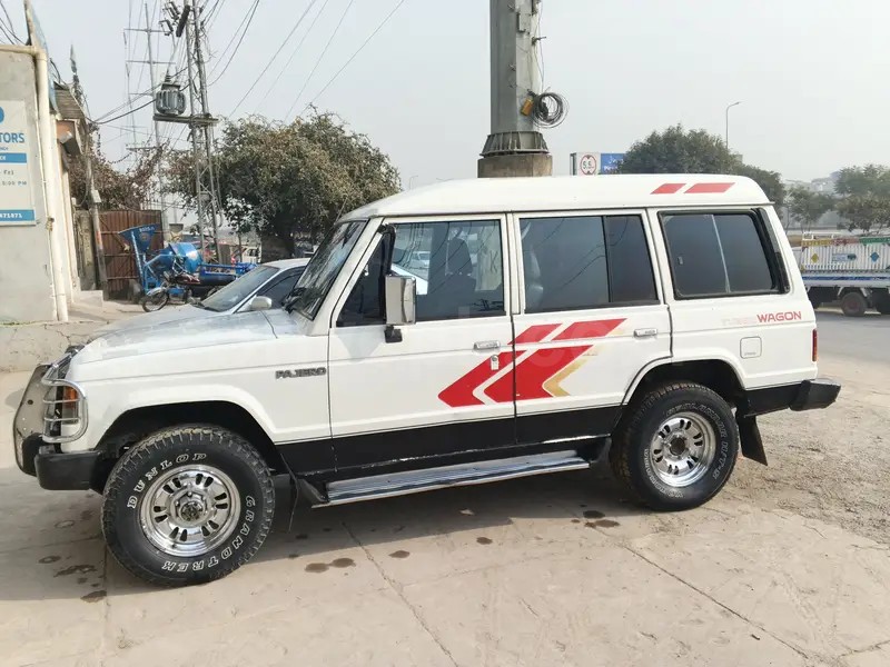 Mitsubishi Pajero 1991