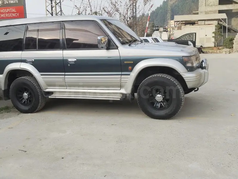 Mitsubishi Pajero 1993