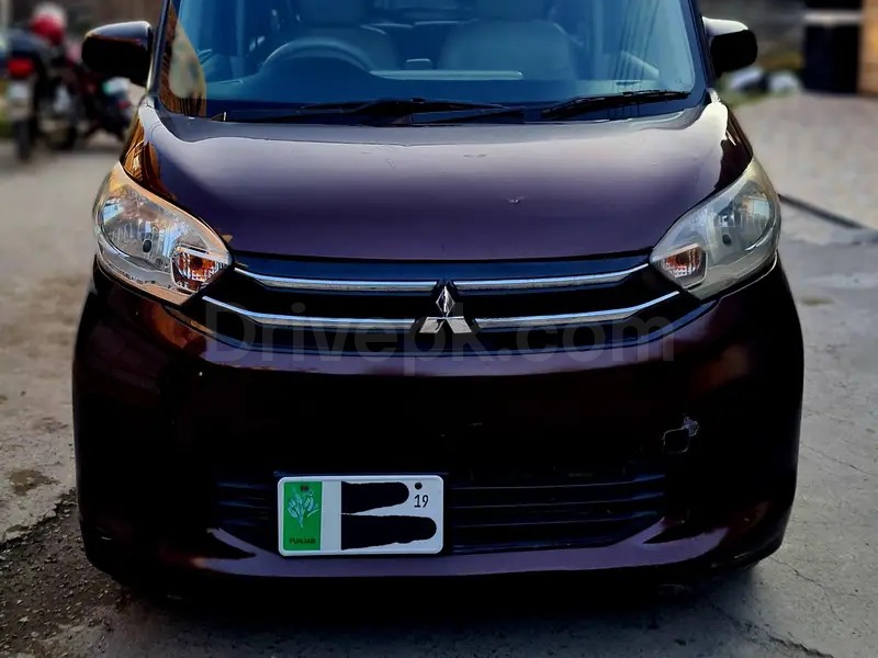 Mitsubishi EK Space Custom 2017