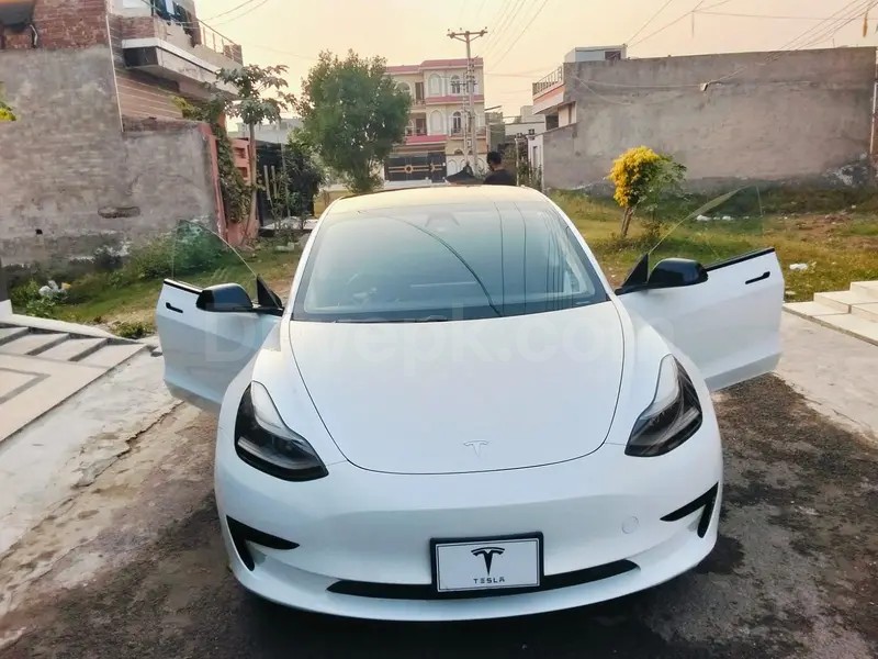 Tesla Model 3 2021