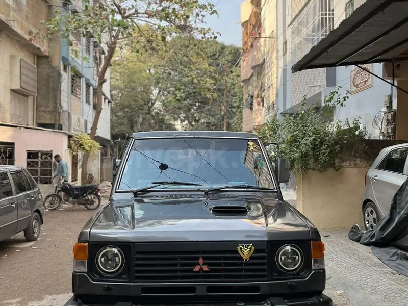 Mitsubishi Pajero 1986
