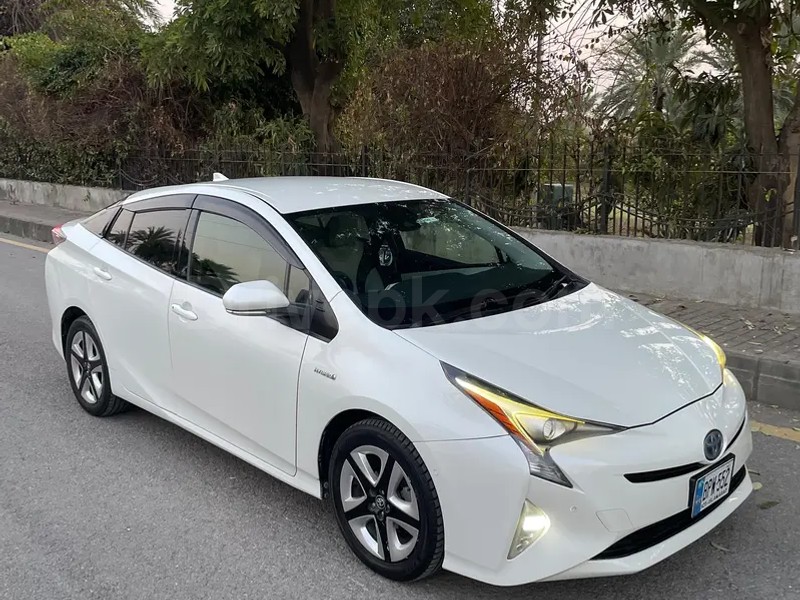 Toyota Prius 2016